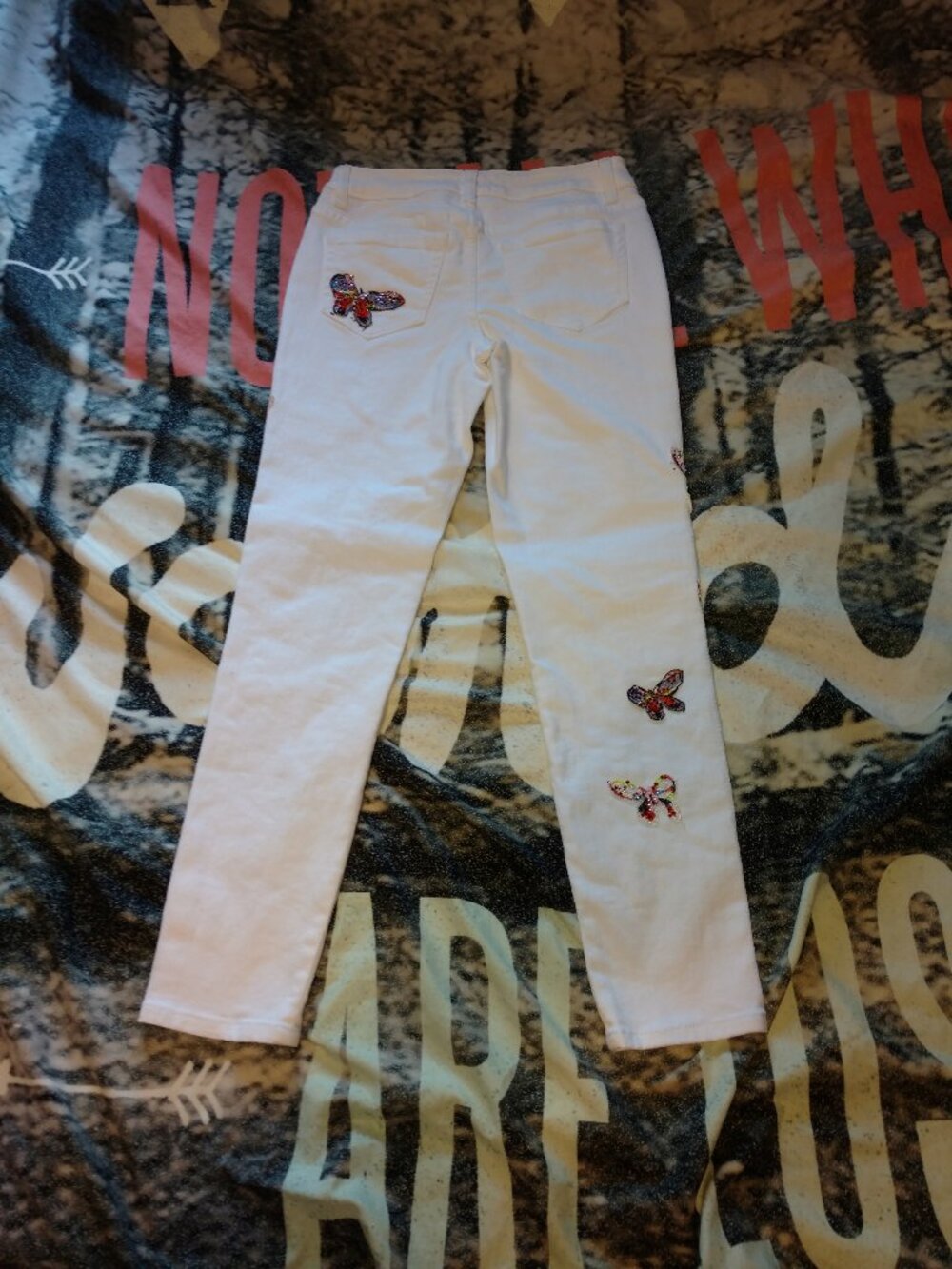 Boston Proper Distressed Butterfly Patch Embellished White Jeans Sz.0 - Picture 7 of 13